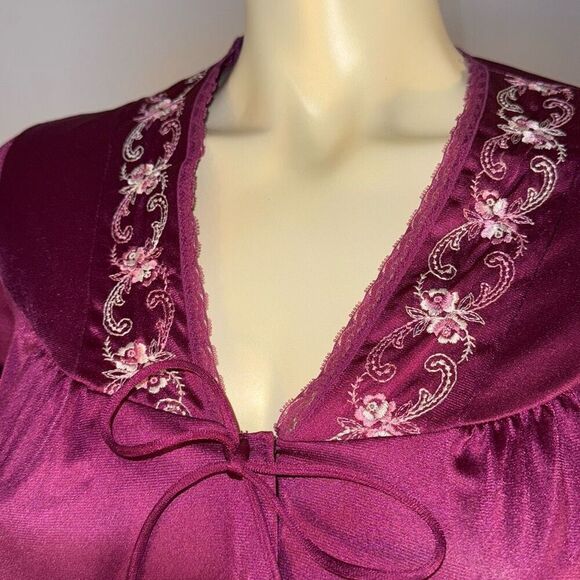 Vintage Montgomery Ward Women's Long NyyRobe Buttons Pocket Size Small - Picture 5 of 14